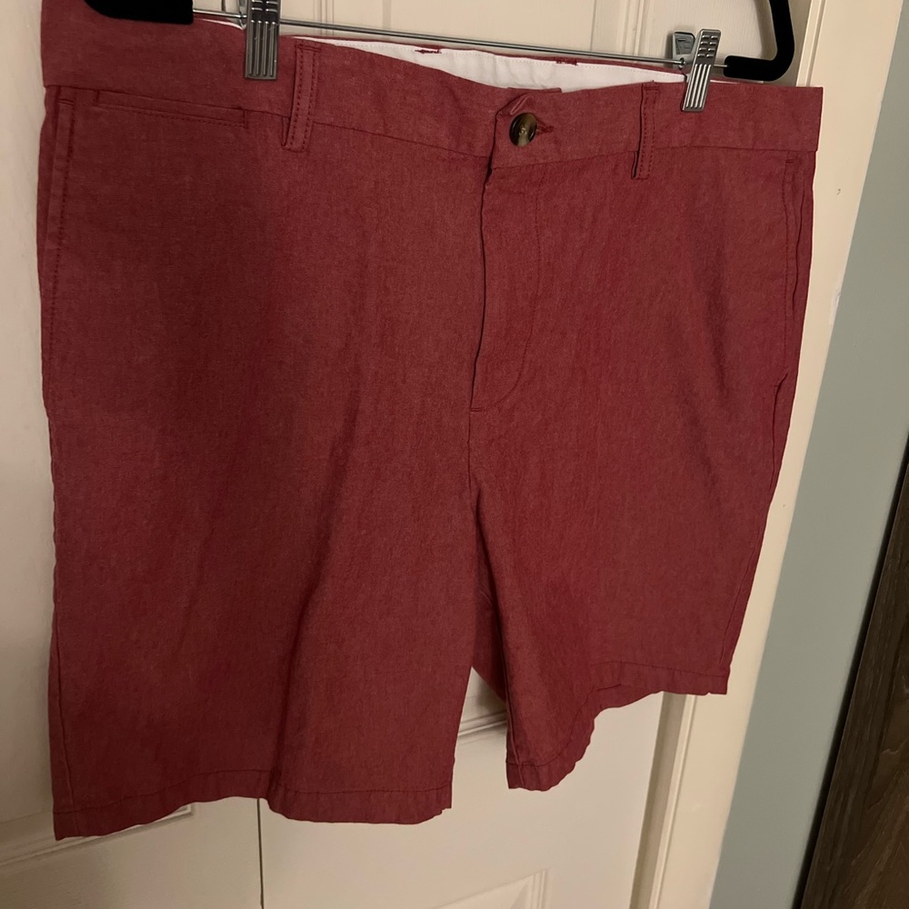 EUC men’s size 38 shorts